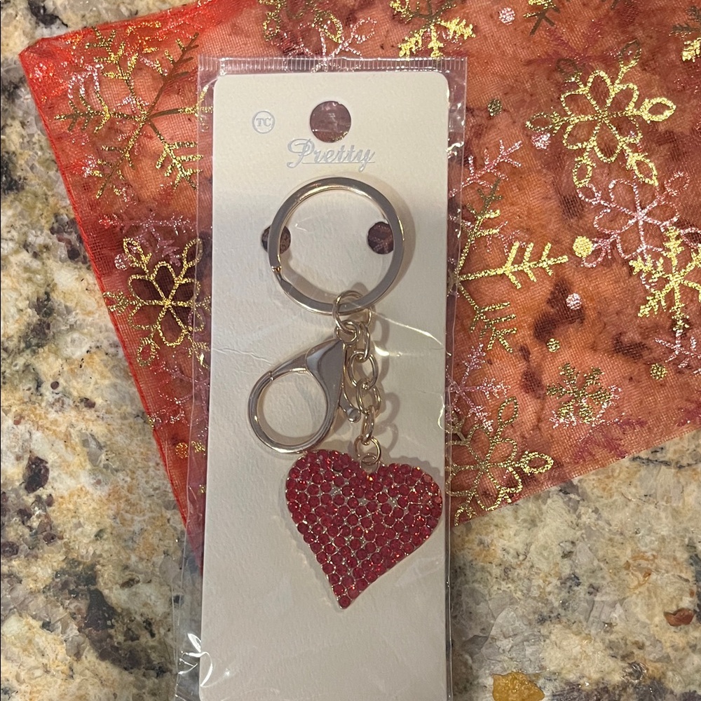 ePretty Shimmering Red Heart Key Holder
